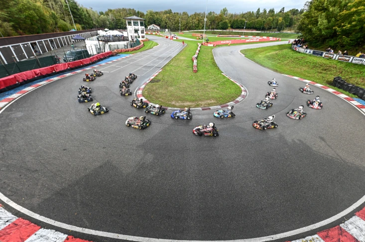 Spannender Saisonabschluss beim ADAC Kart Bundesendlauf in Ampfing Spannender Saisonabschluss beim ADAC Kart Bundesendlauf in Ampfing